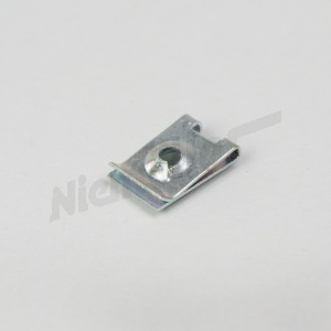 D 68 911 - Clip a innesto (cassetto portaoggetti sul cruscotto)