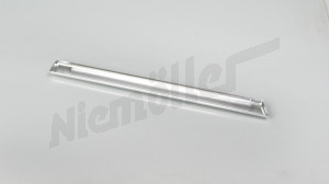 D 69 172 - Aluminiowa listwa tnąca na przednim błotniku poniżej