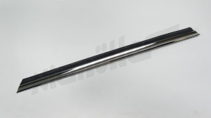 D 69 183 - Sağ arka yan panel arkasındaki dekoratif çubuk