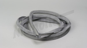 D 75 085 - boot lid seal W108/109