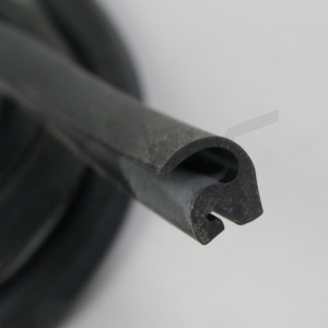D 77 095 - Kumaş tutucu braket üzerinde 2000 mm uzunluğunda sızdırmazlık