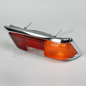 D 82 517 - tail light RHS W111 late type amber indicator ( without electric part )