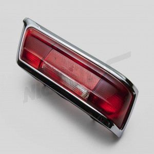 D 82 519b - tail light assembly RHS - early type red indicator