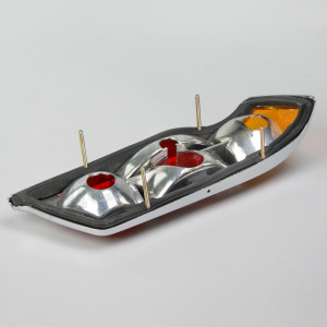 D 82 605 - Arka lamba kapağı sol W111 erken sarı gösterge
