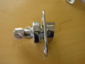 F 77 046 - fastener, LHS