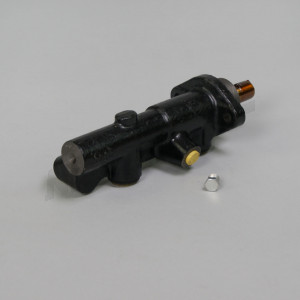 G 42 024 - Master cylinder