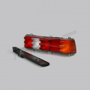G 82 195 - Right tail light