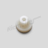 D 82 645a - Knurled nut white (rear lights on body)