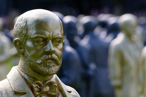 Gottlieb Daimler - Statue