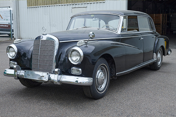 Klassieke auto's verkopen - zijaanzicht Adenauer
