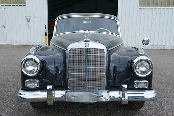 Oldtimer kaufen – Frontansicht Mercedes